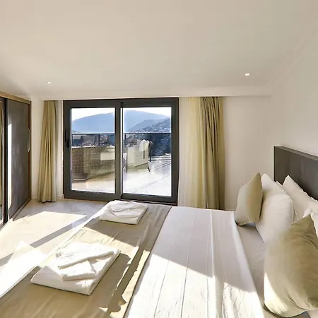 Luxury Seaview 7678